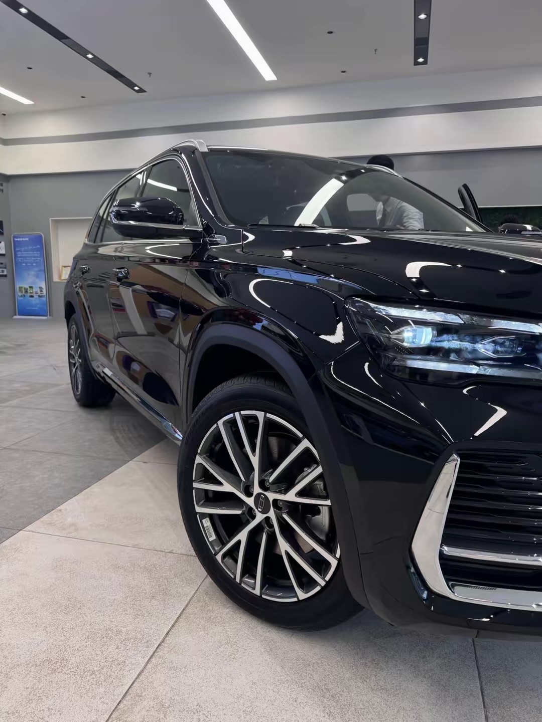 GEELY MONJARO